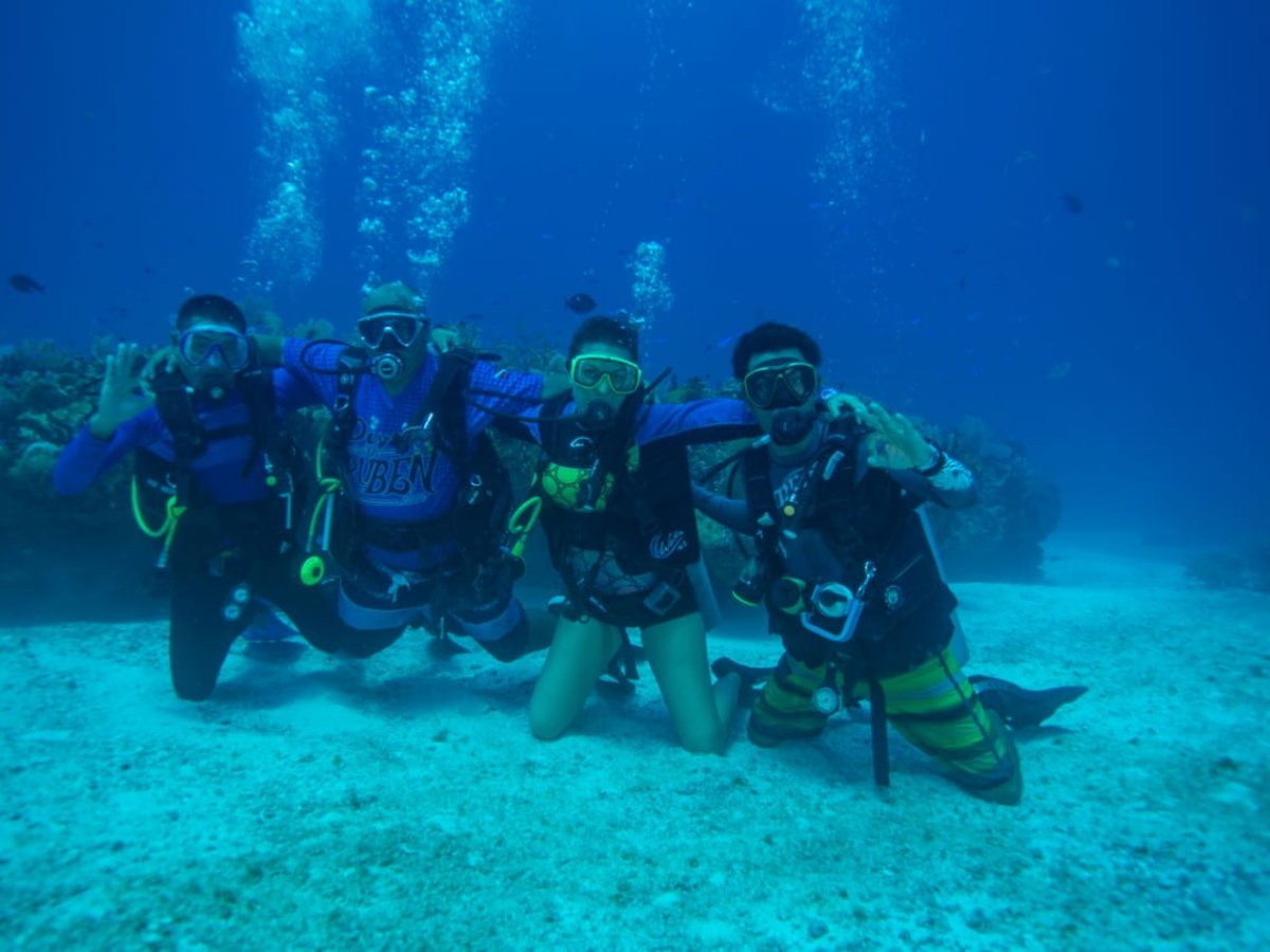 Divers with Dive With Rubén in Puerto Morelos, a Search Engine Profiling client for 10+ years